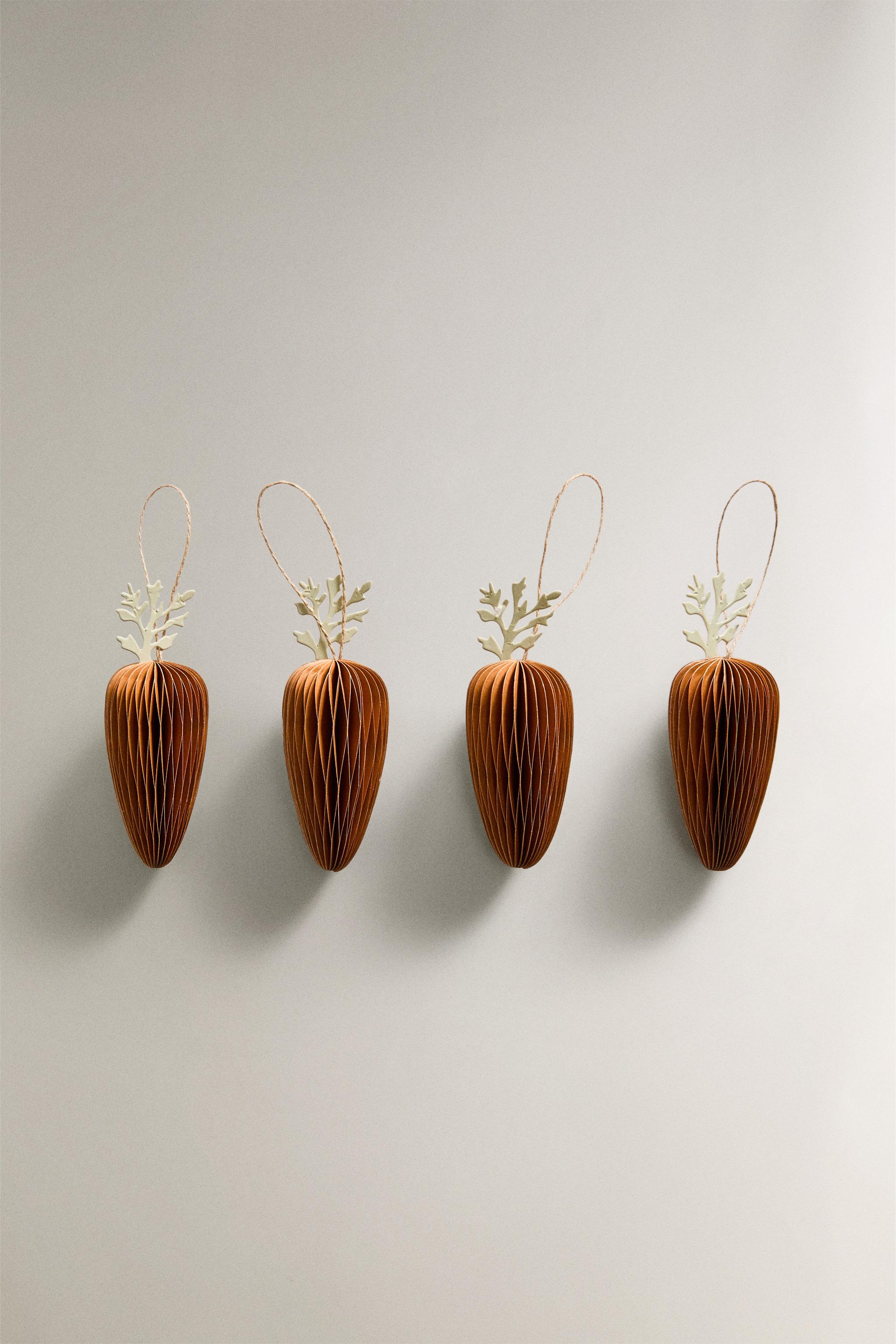 LOT DÉCORATIONS CAROTTES EN PAPIER (LOT DE 2)